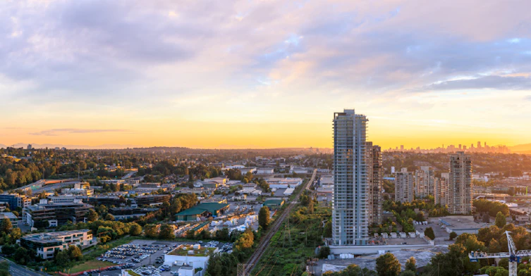 2421 Alpha A, Burnaby, BC V5C 5L2 - 2