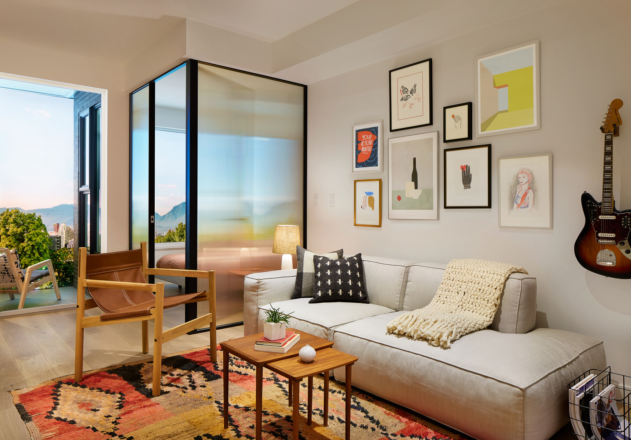 471 East Broadway , Vancouver, BC V5T 1W9 - 3