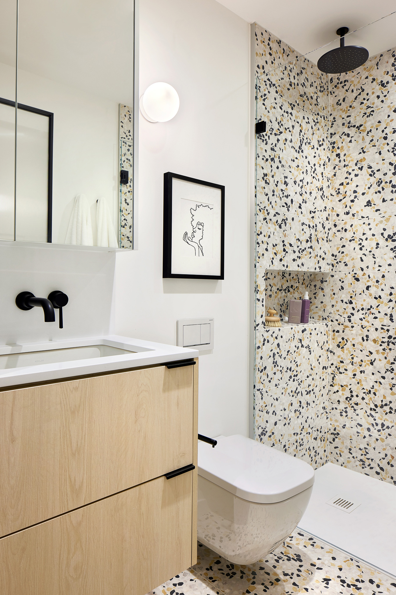 471 East Broadway , Vancouver, BC V5T 1W9 - 8