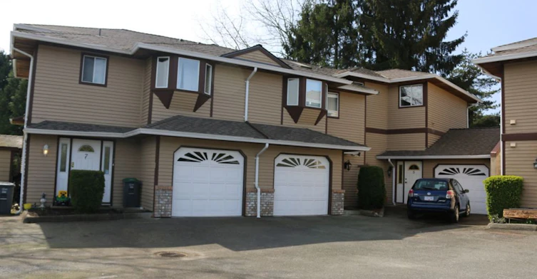 19352 Fraser Highway, Surrey, BC V3S 6K6 - 2