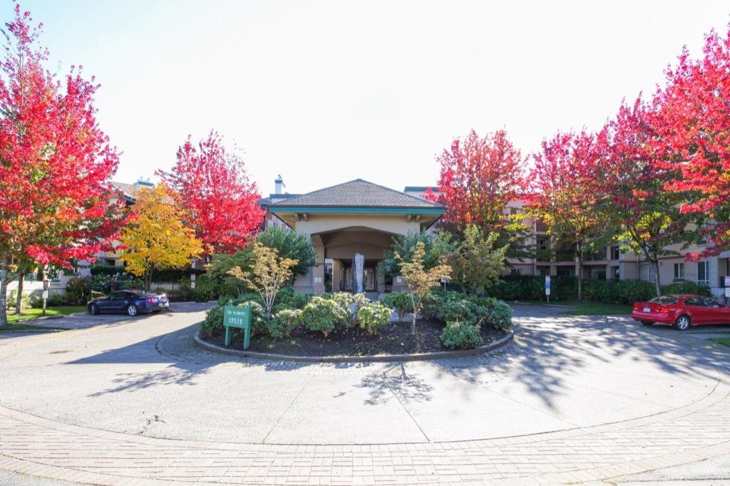 19528 Fraser Highway, Surrey, BC V3S 8P4