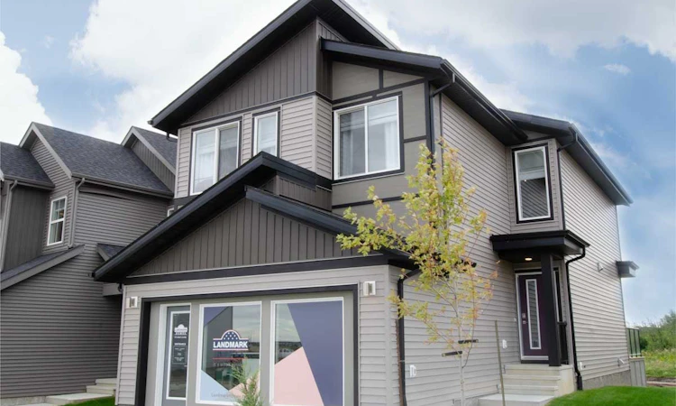 Southwest Blackmud Creek Crescent