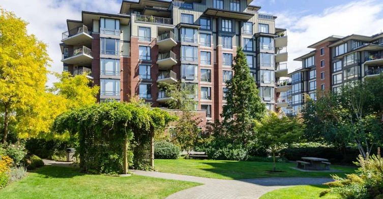 1581 Foster Street, Surrey, BC V4B 5M1