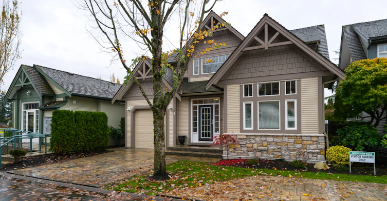 6177 169 Street, Surrey, BC V3S 9E8