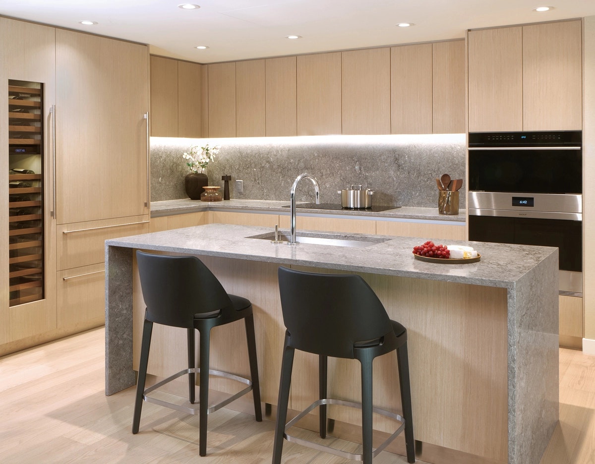801-925 Harbourside Dr, North Vancouver, BC - 4