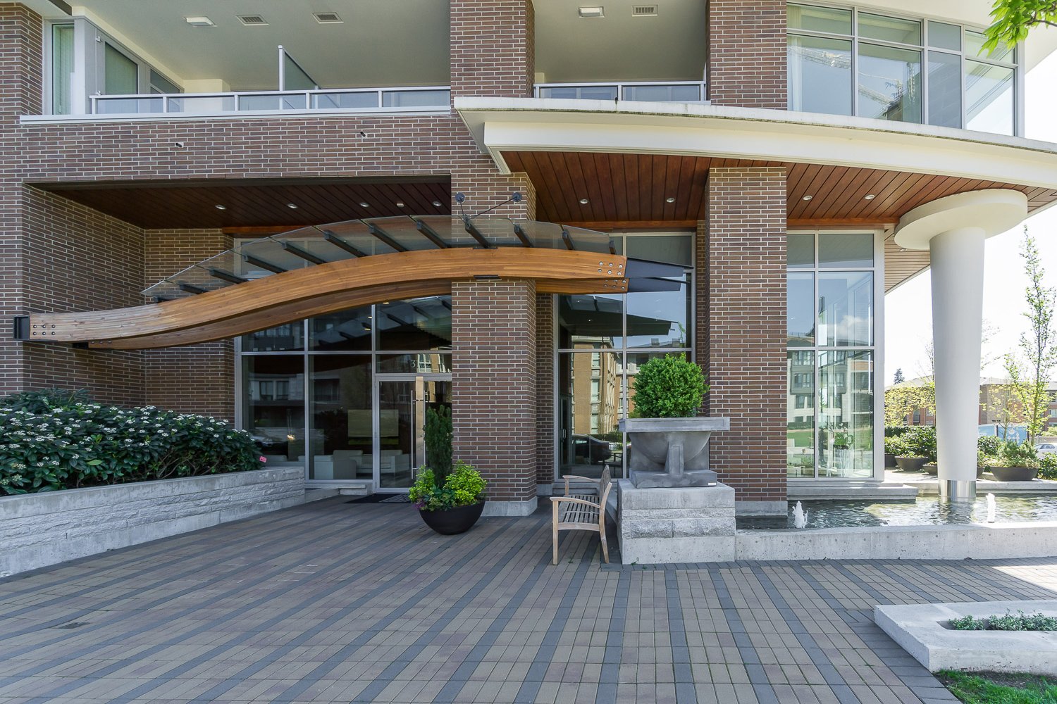 3102 Windsor Gate, Coquitlam, BC V3B 0J3 - 3