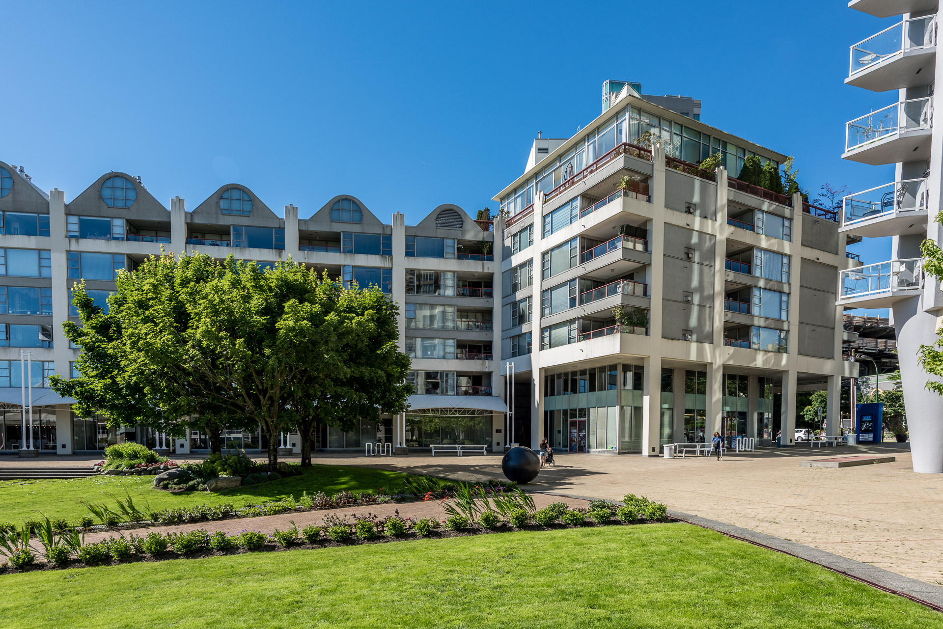 990 Beach Avenue, Vancouver, BC V6Z 2N9