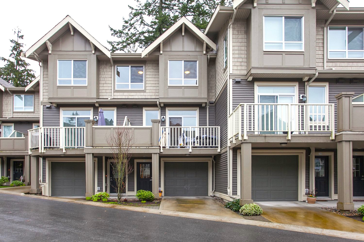 3395 Galloway Avenue, Coquitlam, BC V3E 0H2 - 3