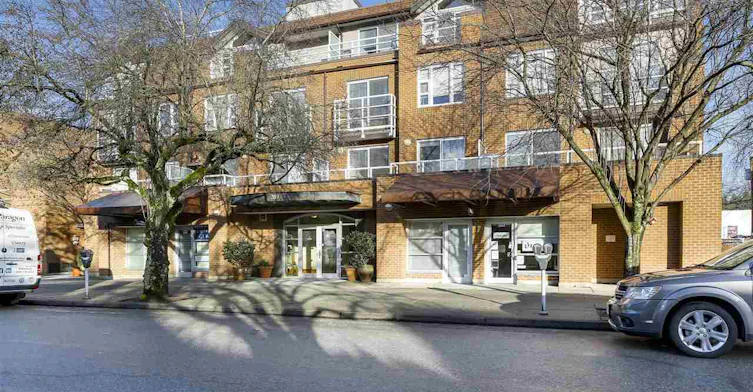 2071 42nd Avenue West, Vancouver, BC V6M 2B4