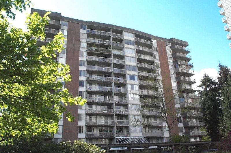 Woodcroft, 2020 Fullerton Avenue North Vancouver, BC REW