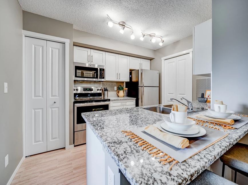 1510 Watt Drive Southwest, Edmonton, AB - 2