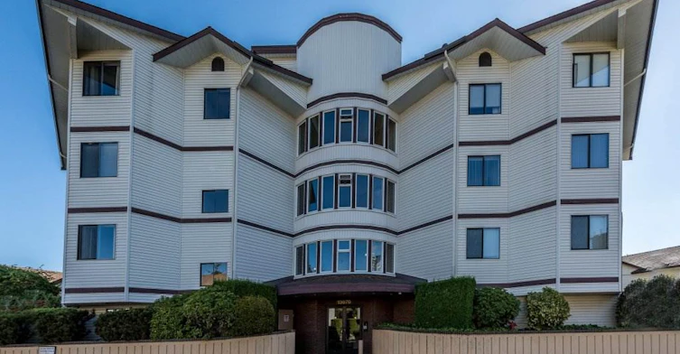 13876 102 Avenue, Surrey, BC V3T 1P1