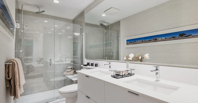 623 Cottonwood Avenue, Coquitlam, BC - 3