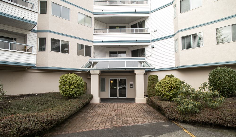 5377 201A Street, Langley, BC V3A 1S7