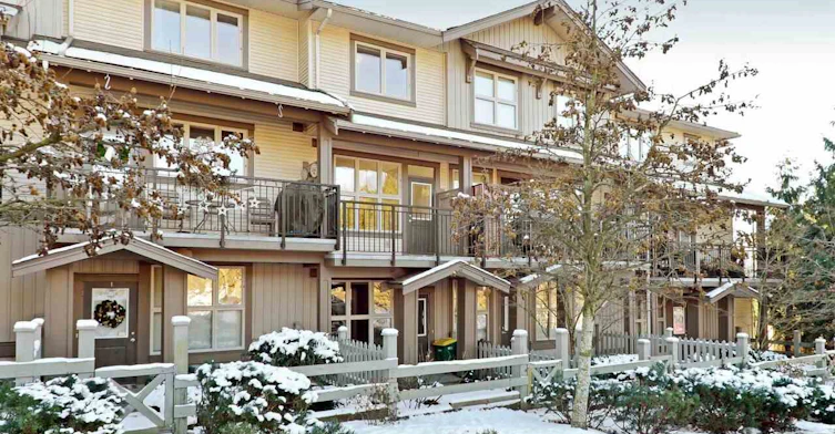 20326 68 Avenue, Langley, BC V2Y 0E3