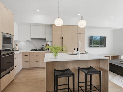 5993 143 St, Surrey - 3