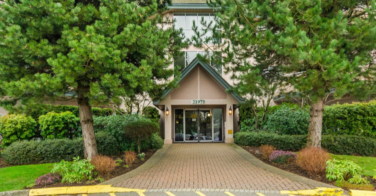 21975 49 Avenue, Langley, BC V3A 8J7