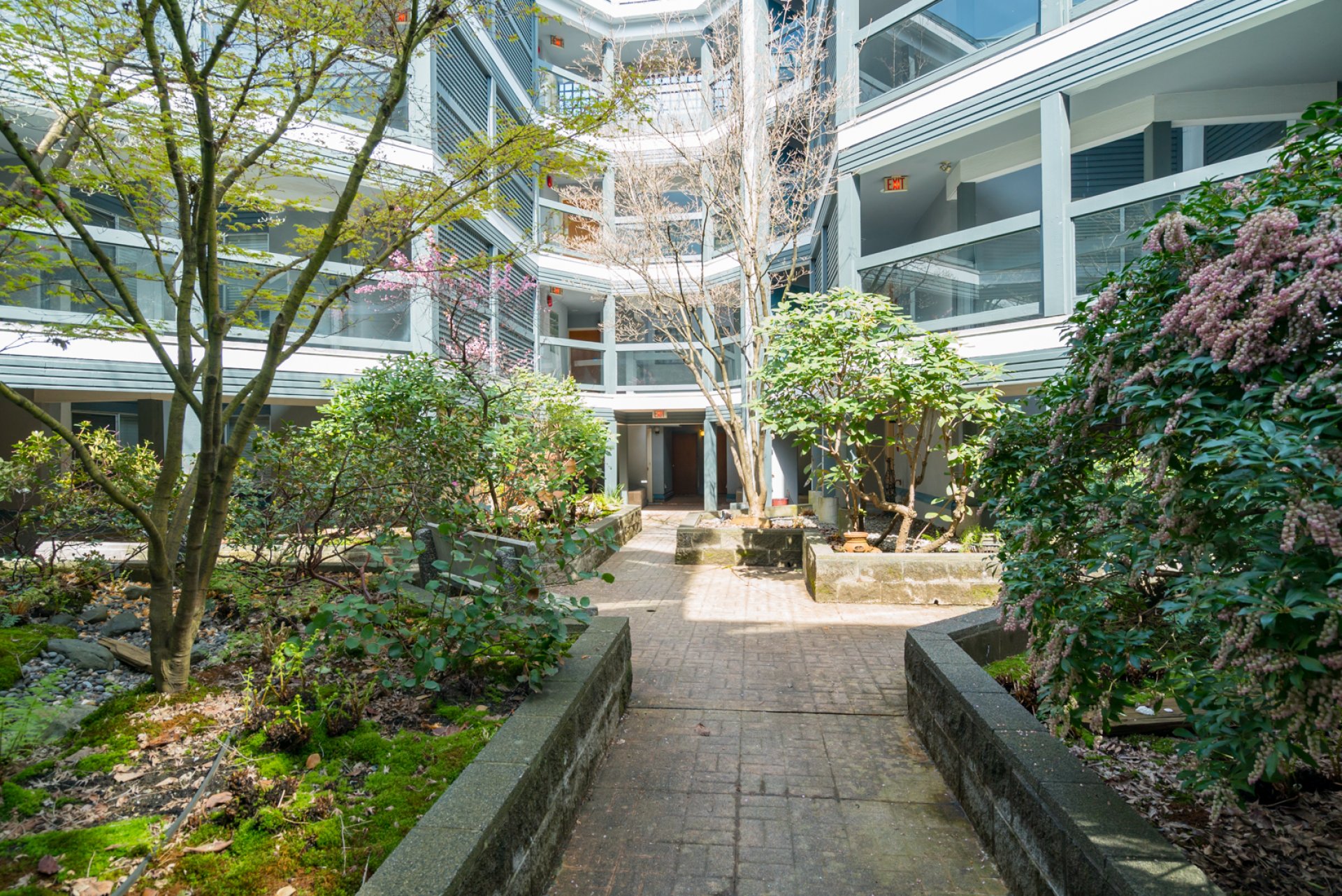 1355 4th Avenue West, Vancouver, BC V6H 3Y8 - 2
