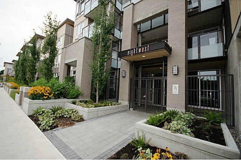 8 West, 55 Eighth Avenue New Westminster, BC REW