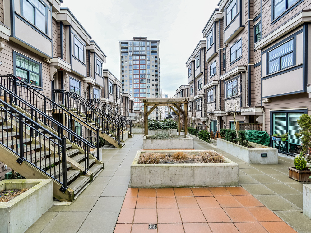 828 Royal Avenue, New Westminster, BC V3M 1J9 - 8