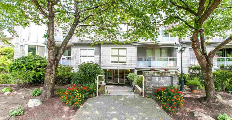 68 Richmond Street, New Westminster, BC V3L 5S2