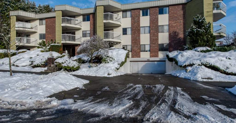 327 Ninth Street, New Westminster, BC V3M 3V8