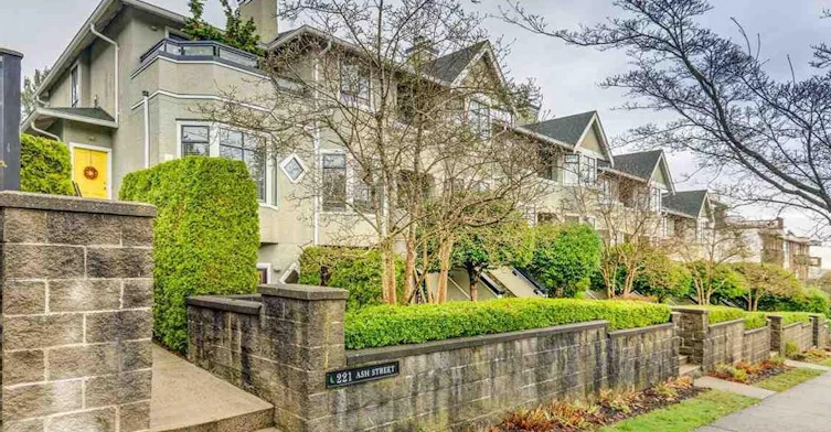 221 Ash Street, New Westminster, BC V3M 3M5