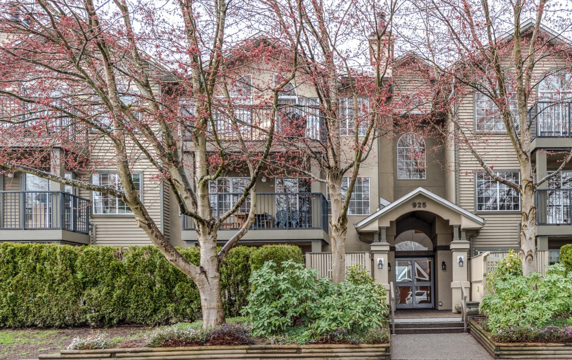 925 15th Avenue West, Vancouver, BC V5Z 1S1 - 3