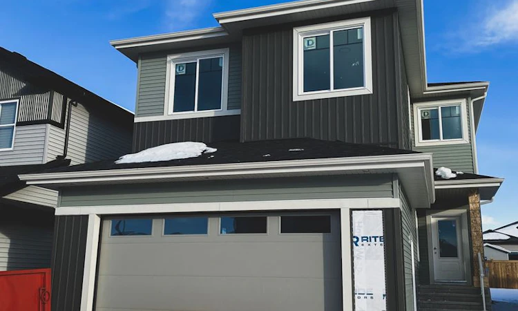 1016 Berg Place