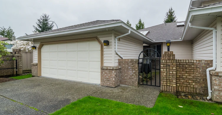 9715 148A Street, Surrey, BC V3R 9N9 - 4