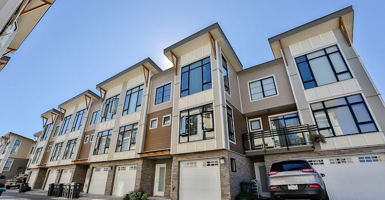 9989 Barnston Avenue, Surrey, BC V4N 6N3