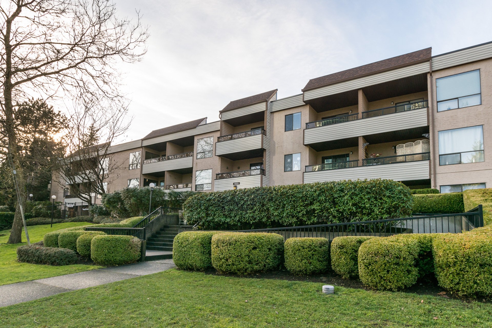10221 133A Street, Surrey, BC V3T 5J8 - 2