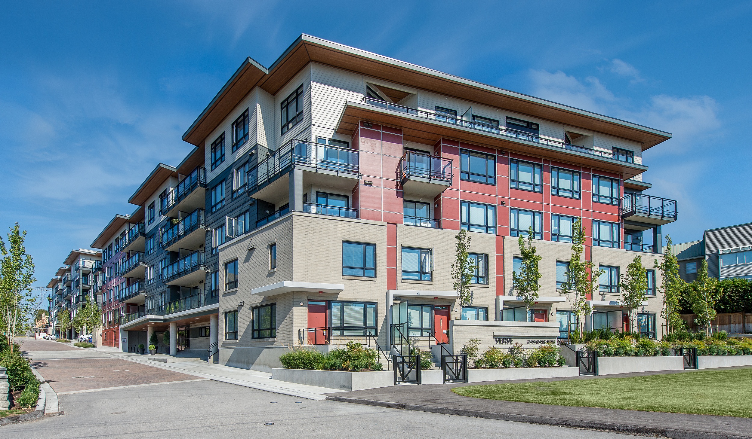 13931 Fraser Highway, Surrey, BC V3T 4E6