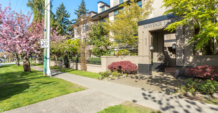 2200 Highbury Street, Vancouver, BC V6R 4N8 - 4