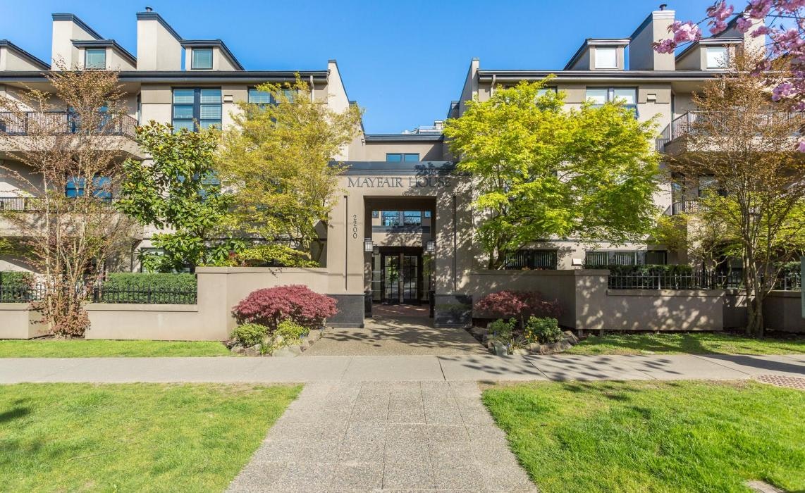 2200 Highbury Street, Vancouver, BC V6R 4N8 - 2