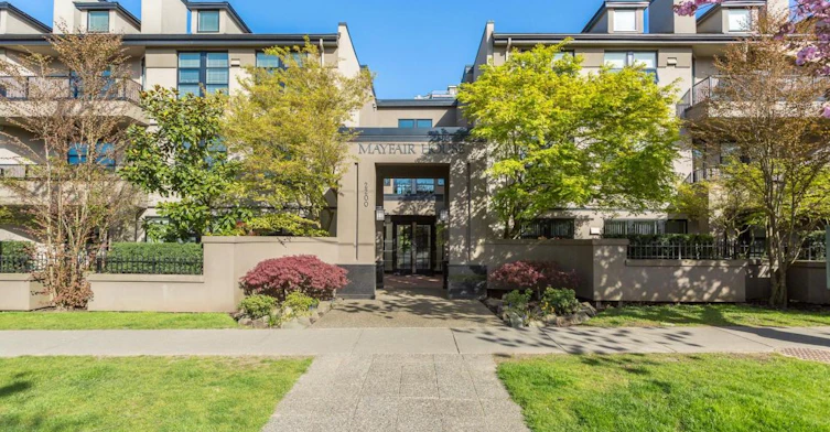 2200 Highbury Street, Vancouver, BC V6R 4N8 - 2