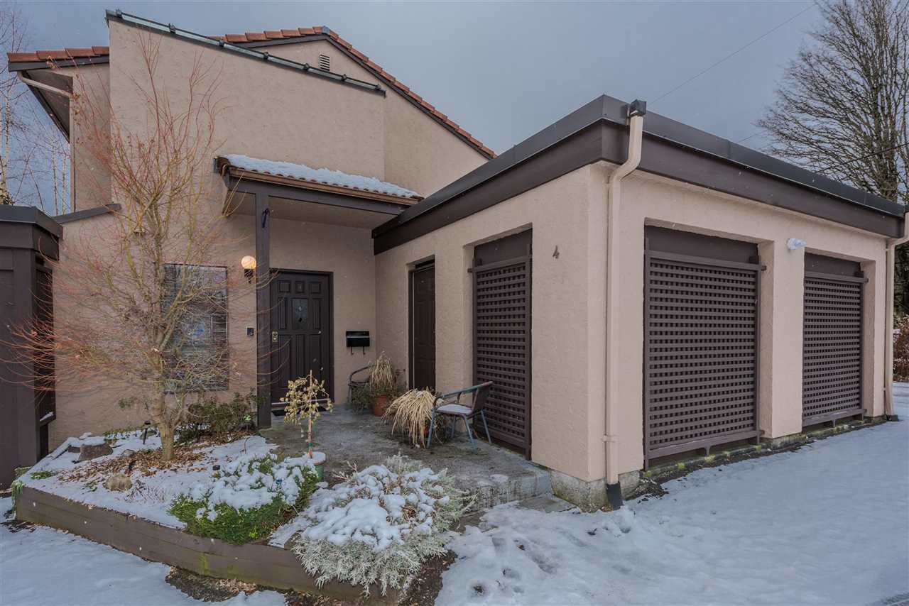 226 10th Street East, North Vancouver, BC V7L 2E1