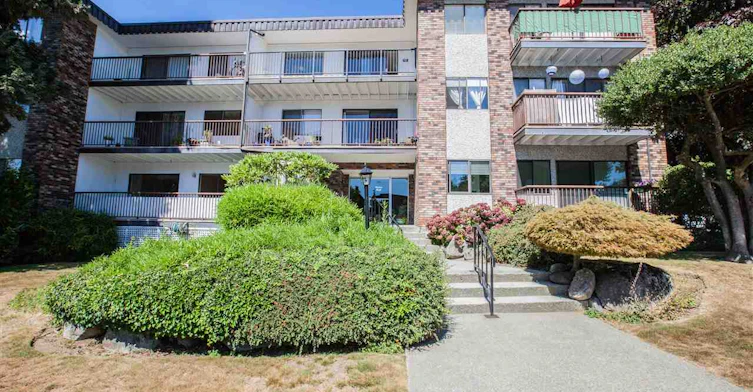 160 19th Street East, North Vancouver, BC V7L 2Y8