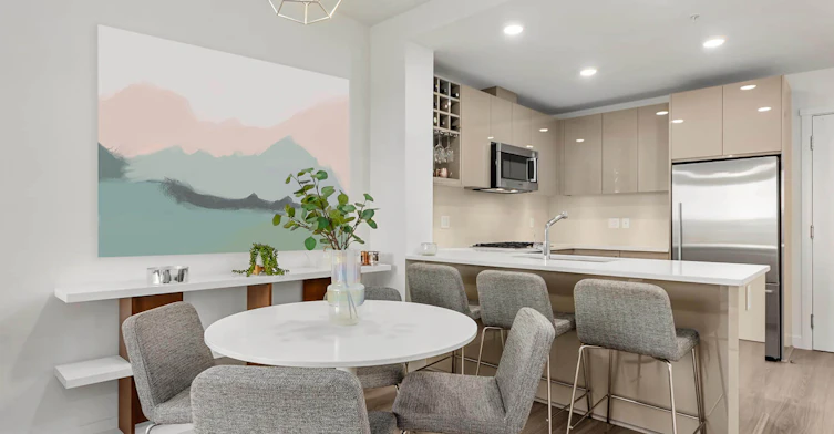 301 10th Street , Calgary, AB T2N 1V8 - 5