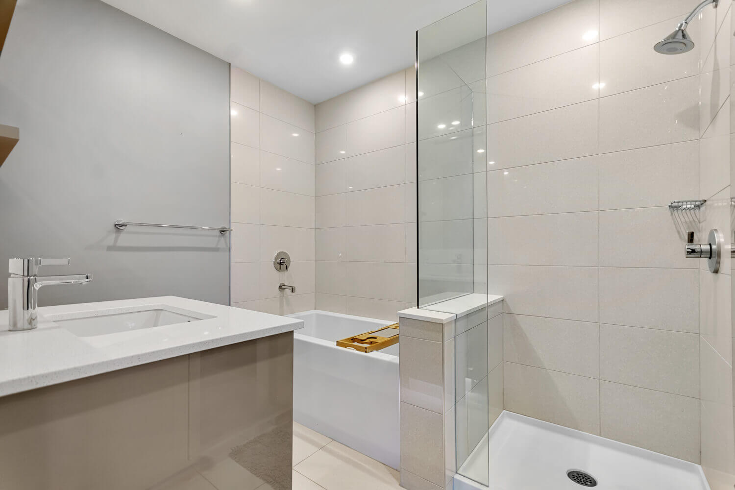 301 10th Street , Calgary, AB T2N 1V8 - 9