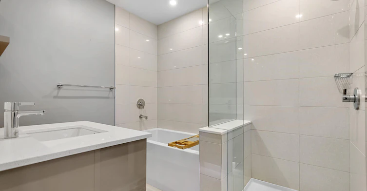 301 10th Street , Calgary, AB T2N 1V8 - 9