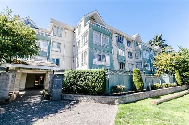 855 16th Street West, North Vancouver, BC V7P 1R2