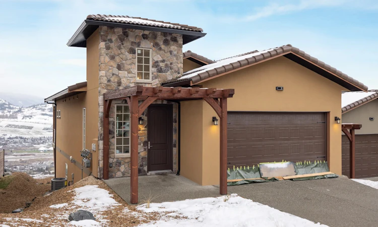 595 Vineyard Way