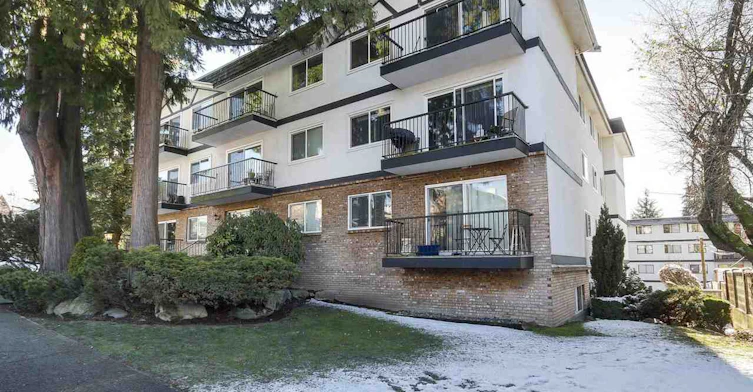 157 21st Street East, North Vancouver, BC V7L 3B5