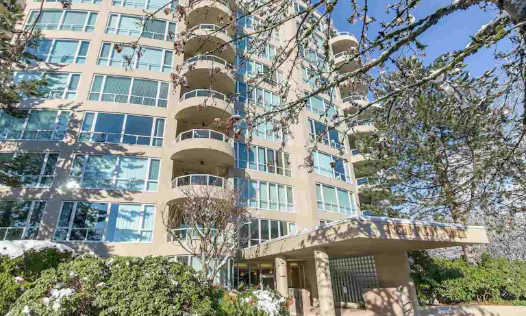 Roche Point Tower, 995 Roche Point Drive North Vancouver, BC - REW