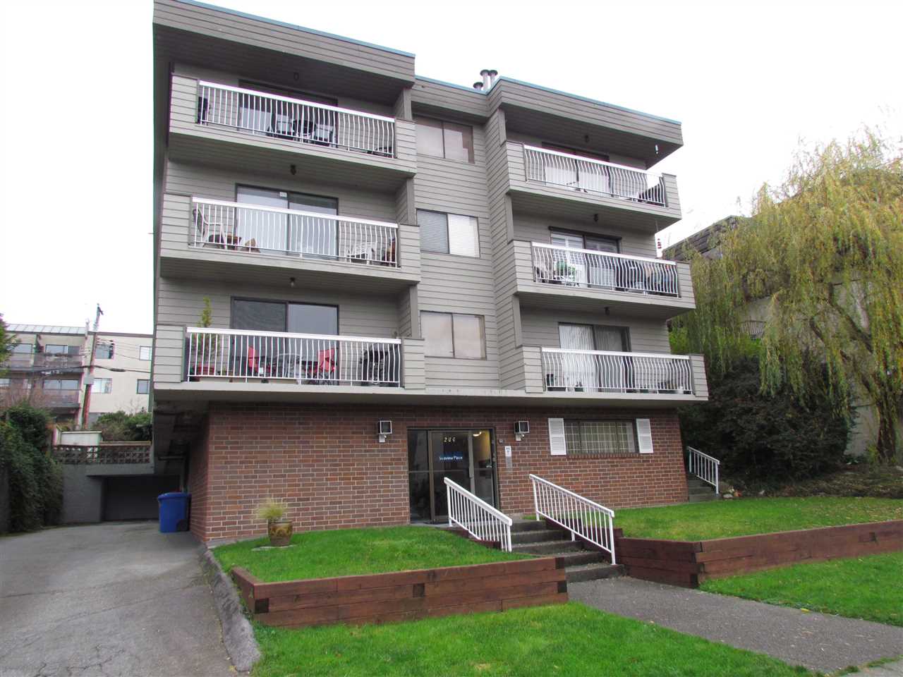 264 2nd Street West, North Vancouver, BC V7M 1C8