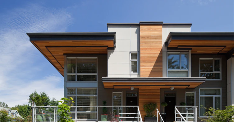 735 15th Street West, North Vancouver, BC V7M 0B8 - 2
