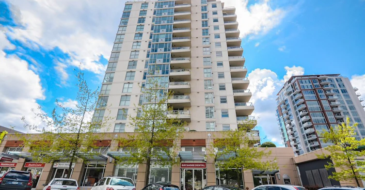 121 16th Street West, North Vancouver, BC V7M 1T3