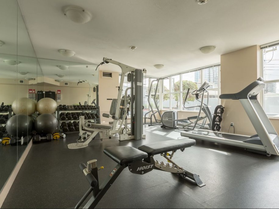 121 16th Street West, North Vancouver, BC V7M 1T3 - 2