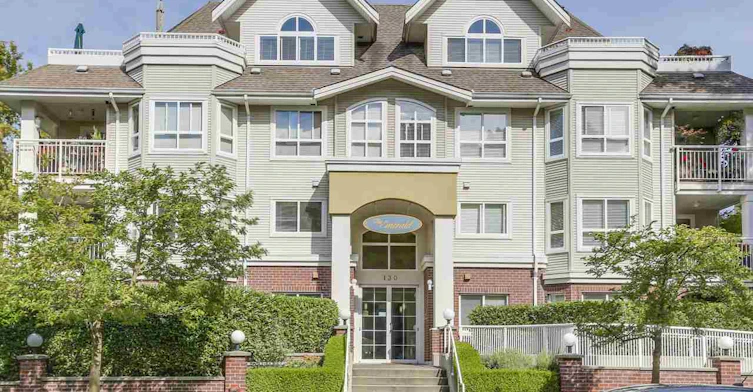130 22nd Street West, North Vancouver, BC V7M 1Z9